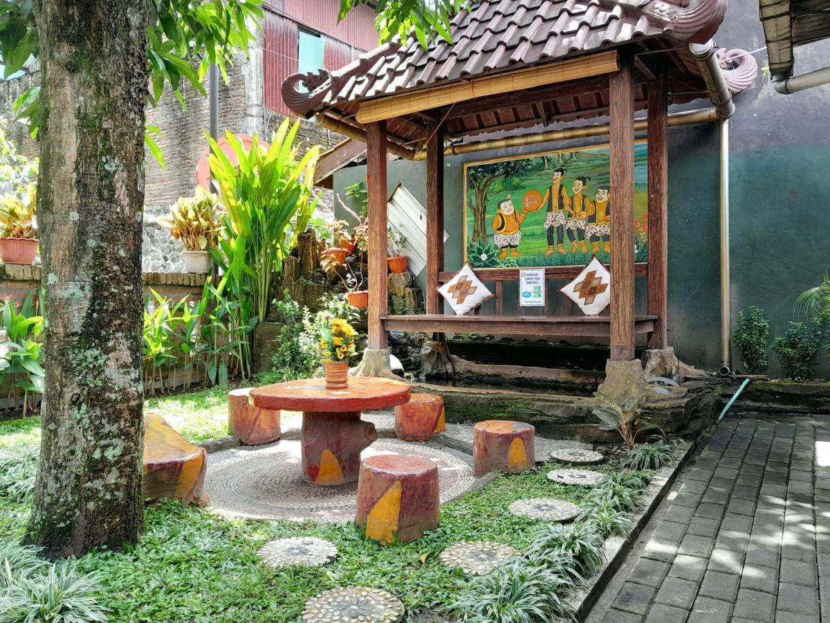 Ngampilan Backpacker Hostel Yogyakarta Esterno foto