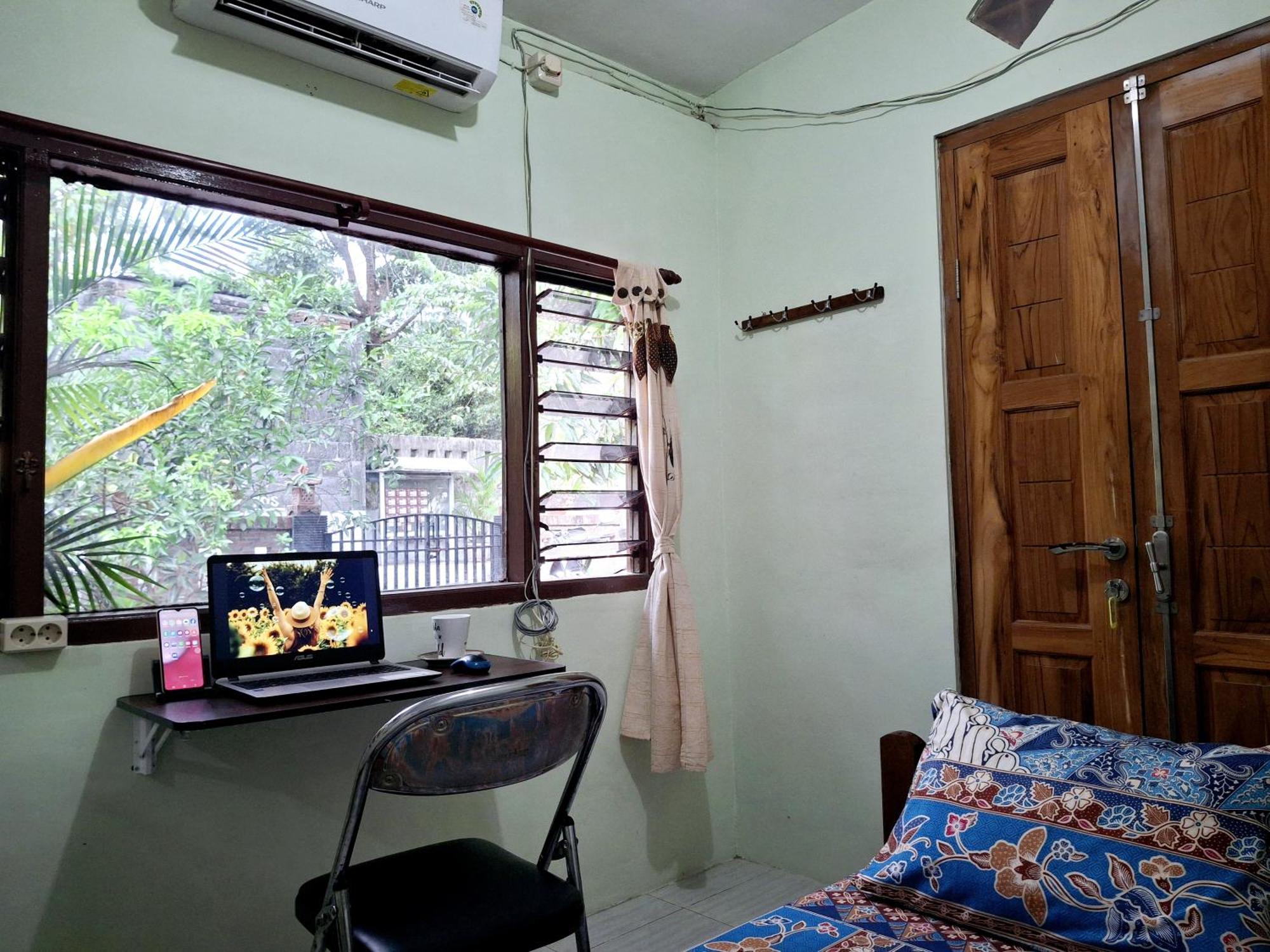 Ngampilan Backpacker Hostel Yogyakarta Esterno foto